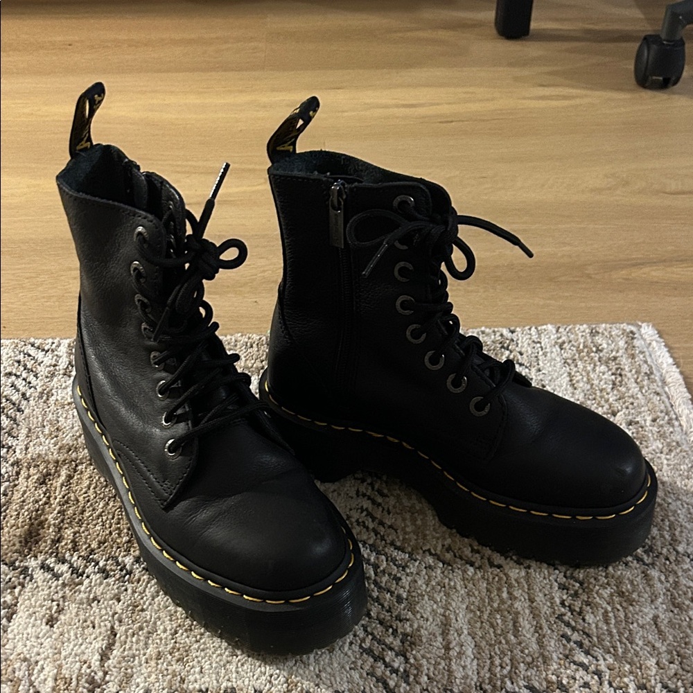 Doc Dr Martens platform black leather boots
